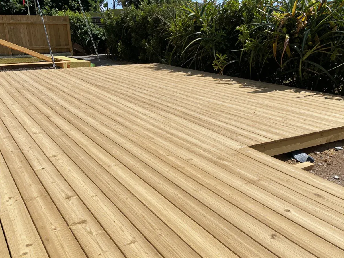 Création terrasse en bois - 20m²