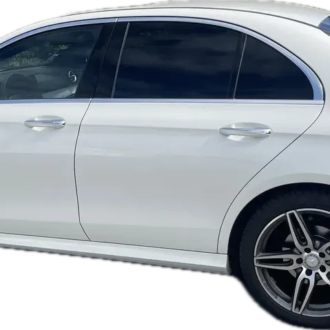 Mercedes e 220d Amg Line - Photo 3