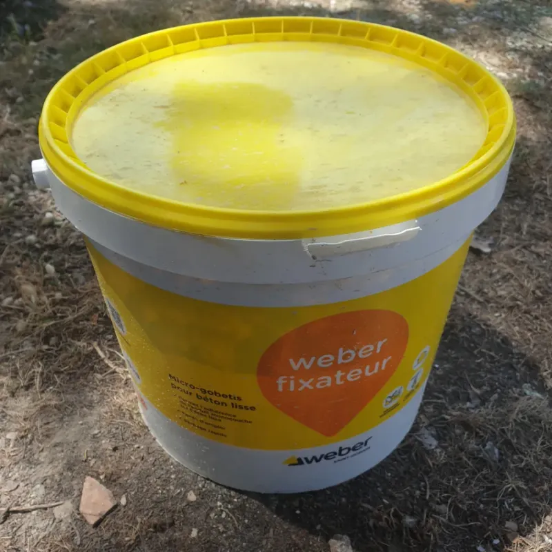 Weber Fixateur – Primaire d’accrochage (moitié utilisé) - Photo 1