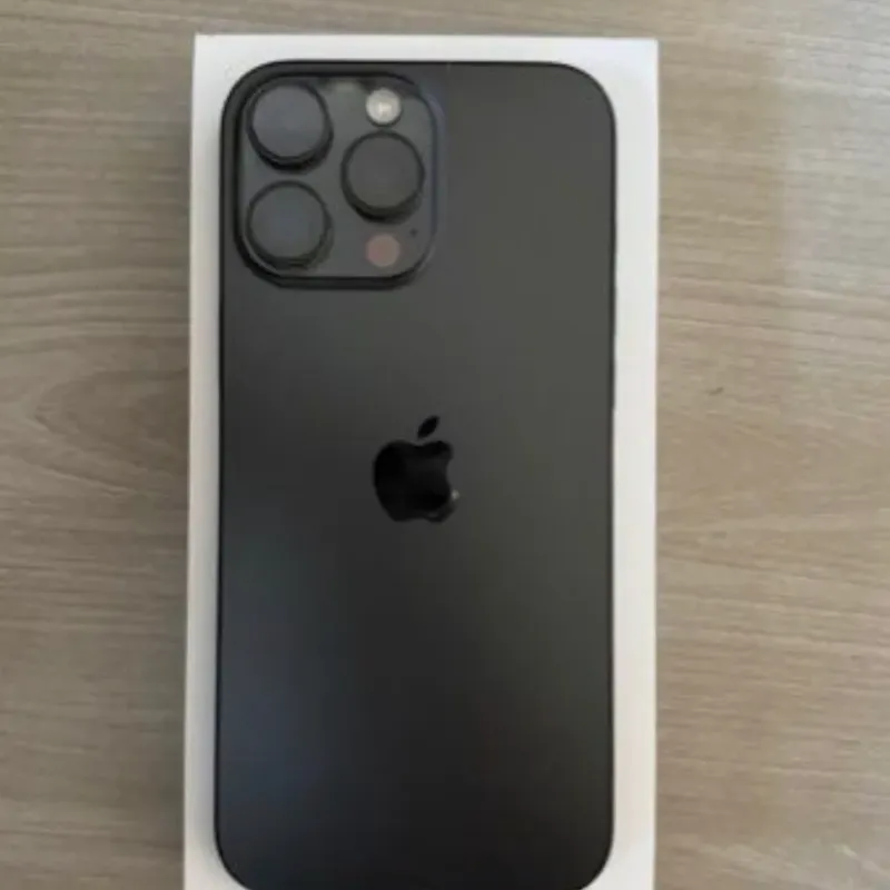 Iphone 16 pro max - Photo 1