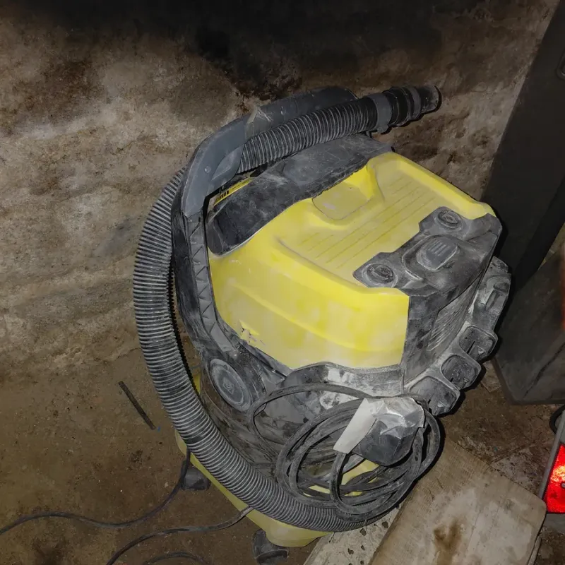Aspirateur chantier - Photo 1