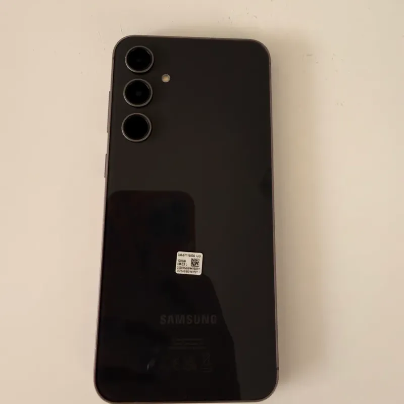 Samsung s23 Fe - Photo 2